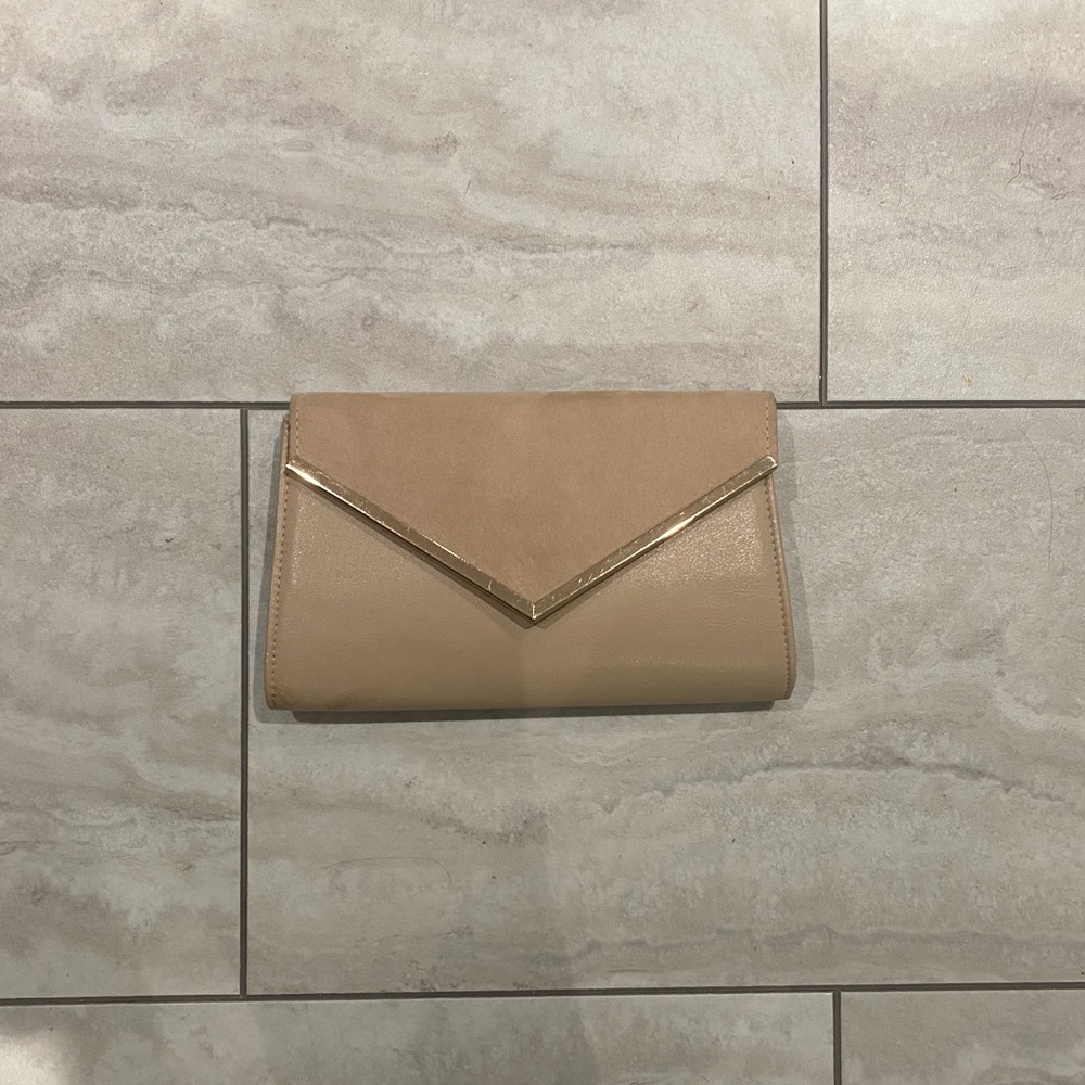 Ardene Clutch